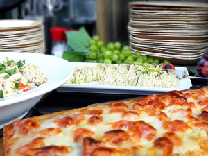 Palmblad borden en bestekpochettes